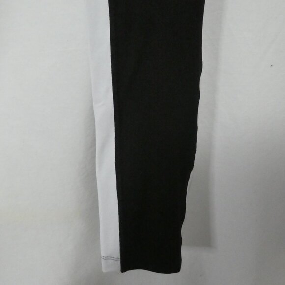 PINK - Victoria's Secret - Ultimate | small | Black and White Leggings - Picture 8 of 16